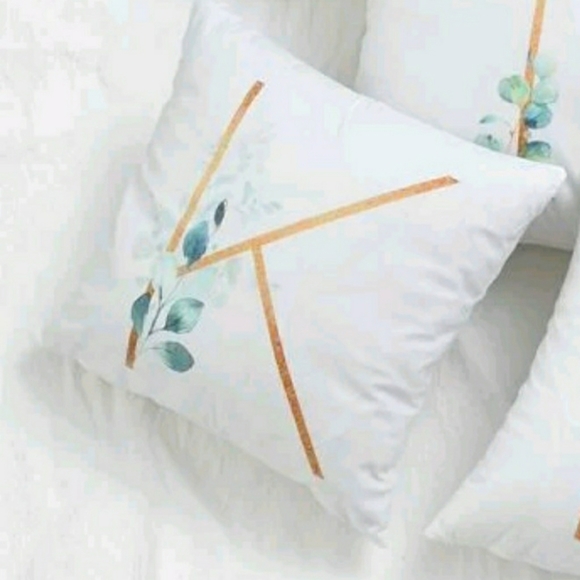 💙Buttery Soft Letter K Floral Pillow Case